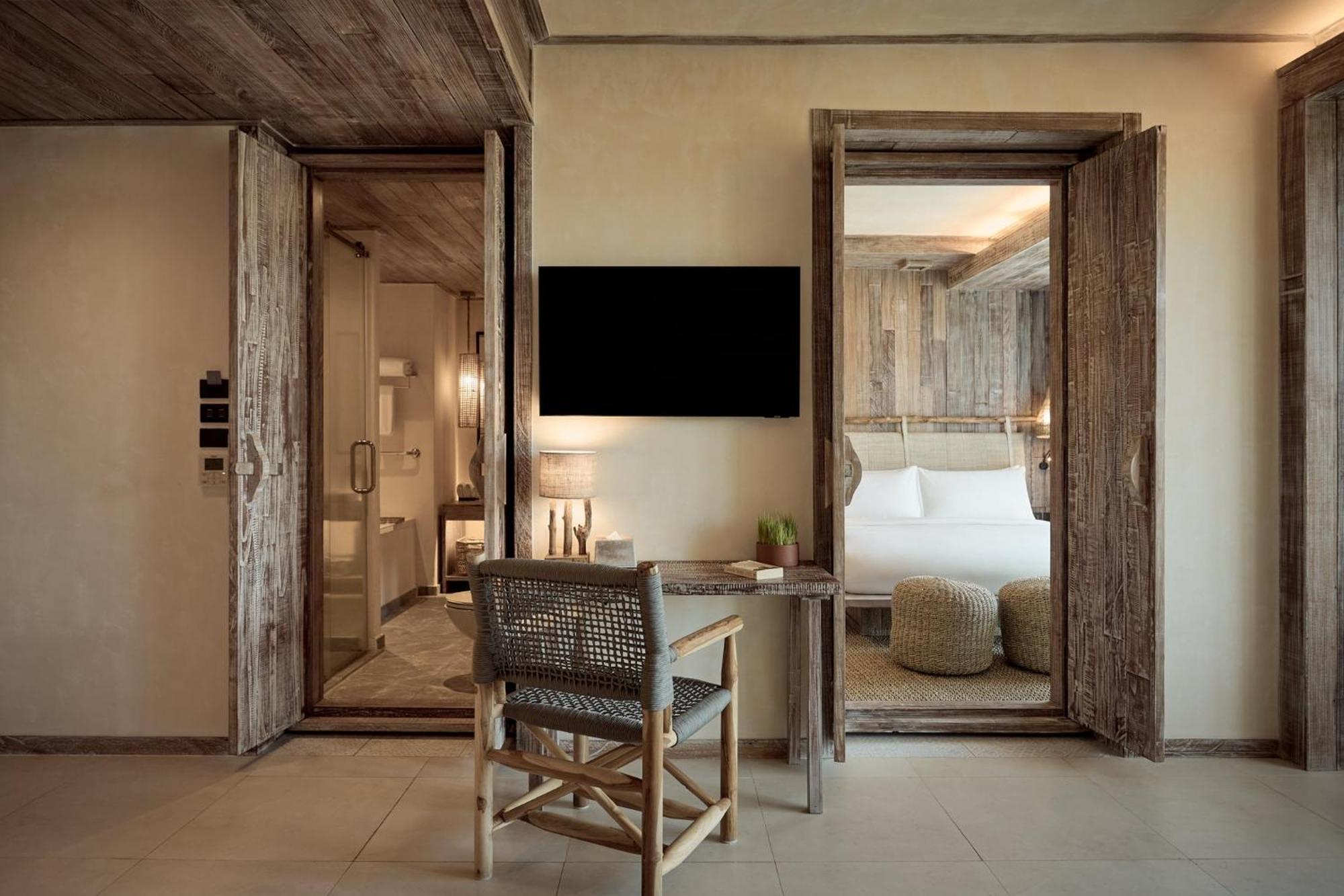 Dinso Resort & Villas Phuket, Vignette Collection By Ihg Patong Exterior foto Deluxe Room