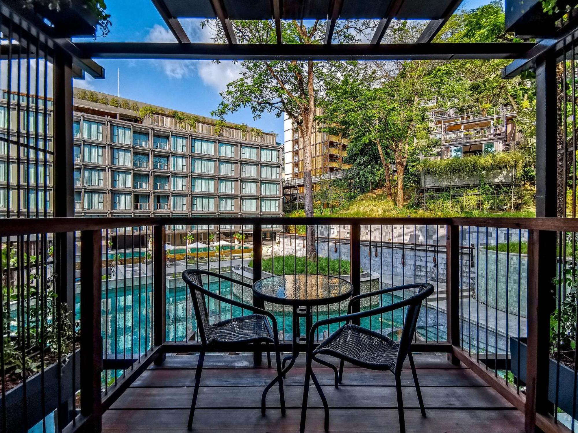 Dinso Resort & Villas Phuket, Vignette Collection By Ihg Patong Exterior foto