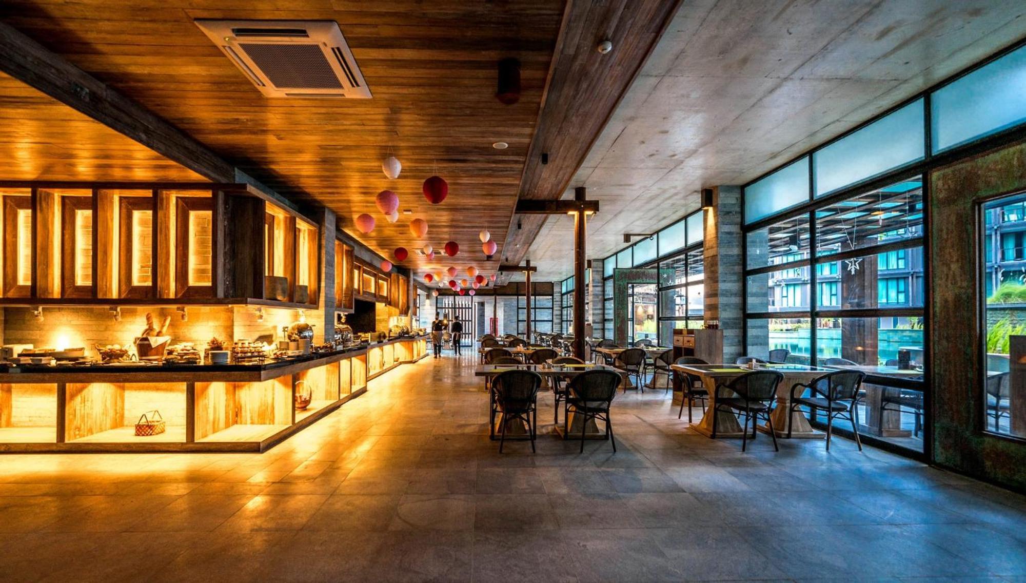 Dinso Resort & Villas Phuket, Vignette Collection By Ihg Patong Exterior foto