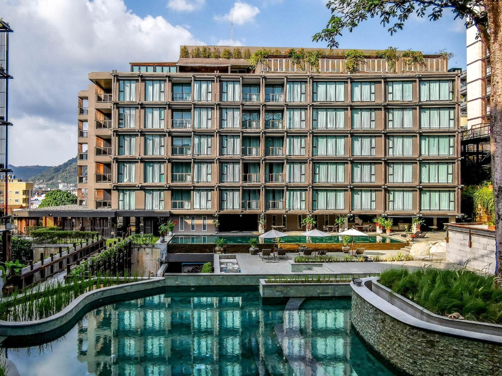 Dinso Resort & Villas Phuket, Vignette Collection By Ihg Patong Exterior foto