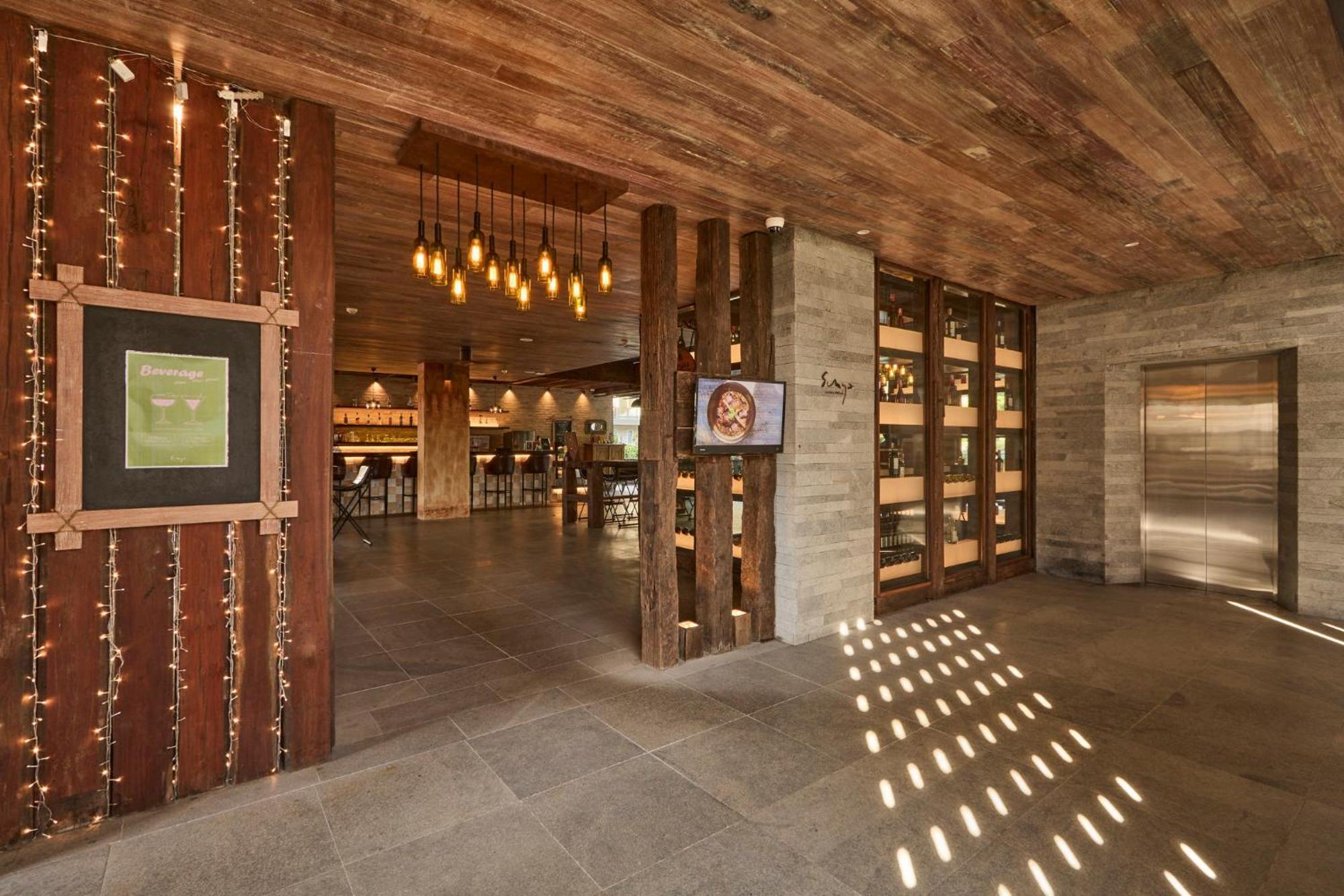 Dinso Resort & Villas Phuket, Vignette Collection By Ihg Patong Exterior foto