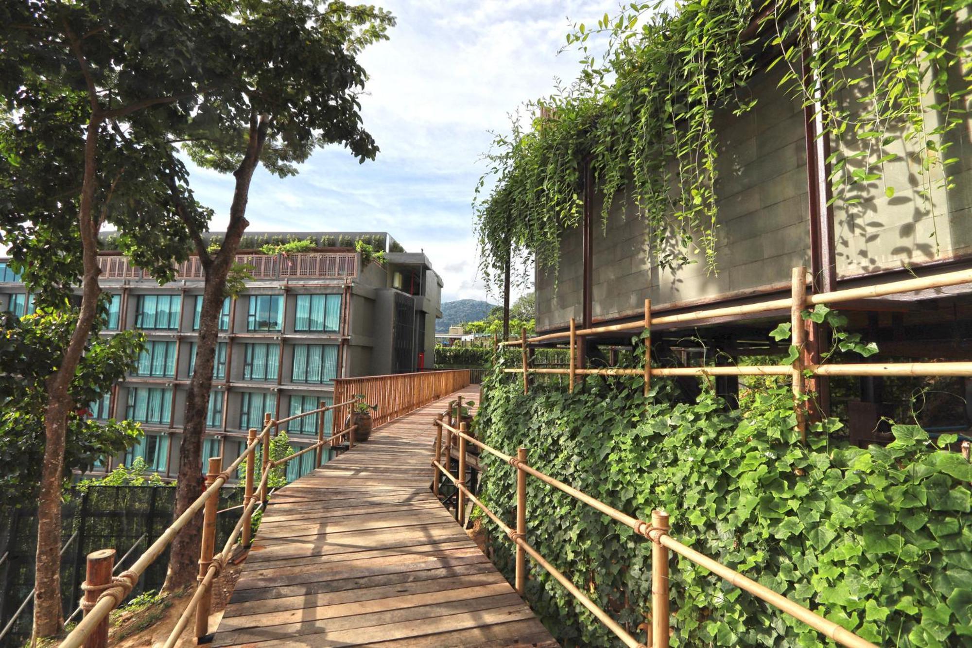 Dinso Resort & Villas Phuket, Vignette Collection By Ihg Patong Exterior foto